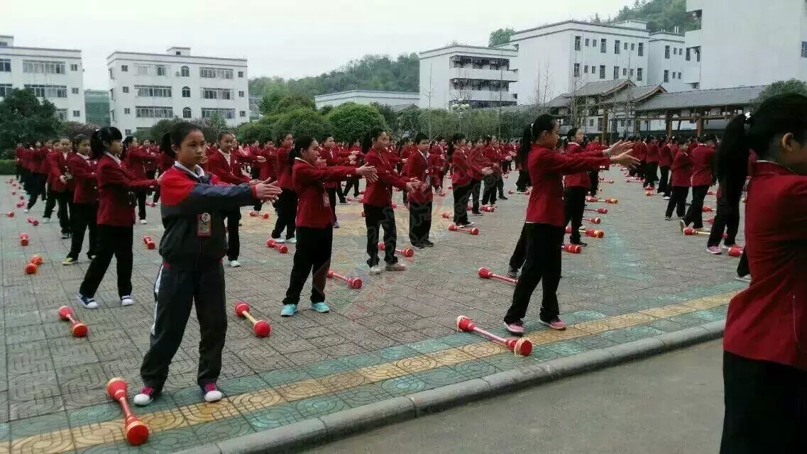 民中的学生也开始跳起了长鼓舞啊638 / 作者:猫小萌 / 帖子ID:113369