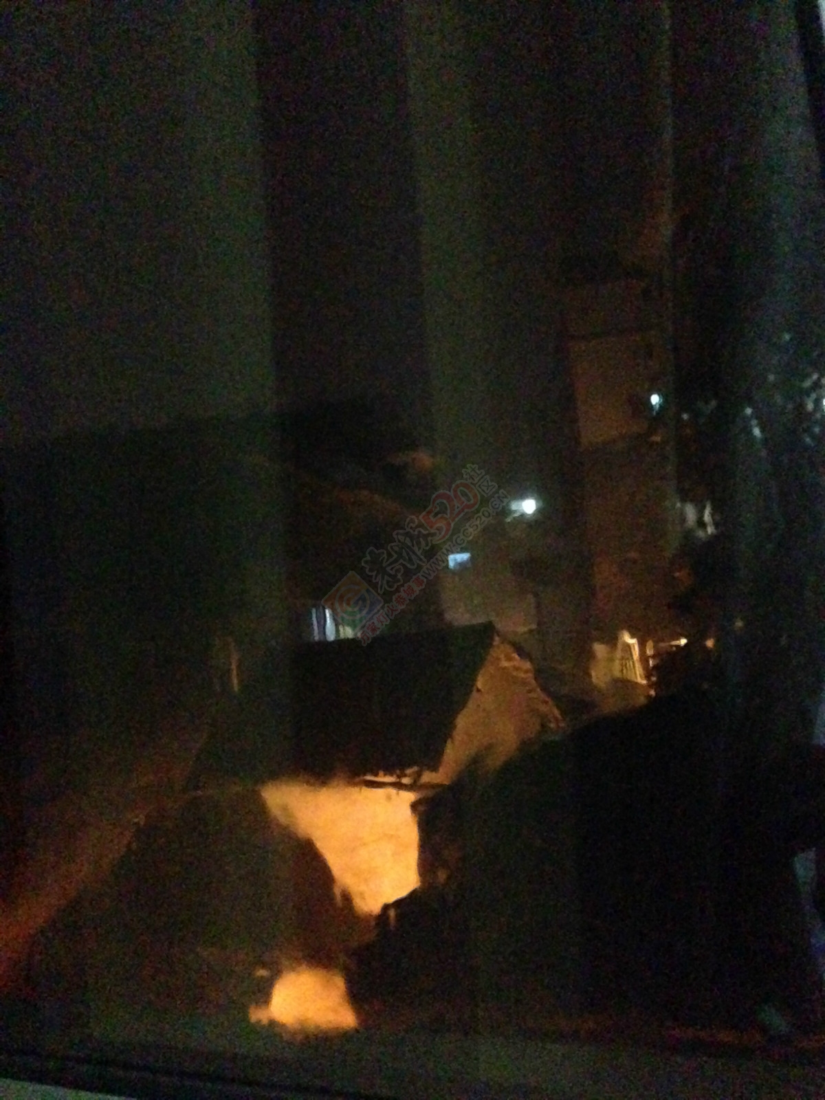 昨晚落好大雨啊 狂风暴雨电闪雷鸣还停电539 / 作者:桂花糕 / 帖子ID:115307