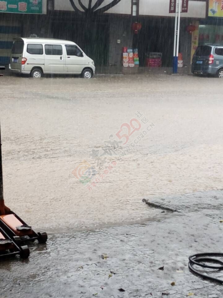 恭城恭沙路这节内涝了！313 / 作者:苦竹河畔 / 帖子ID:115824