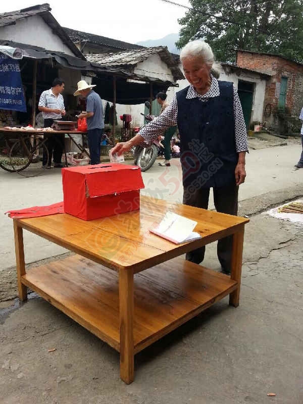 无良司机肇事逃逸，恭城栗矿街坊为受伤智障男子爱心捐款460 / 作者:箩筐索 / 帖子ID:115900