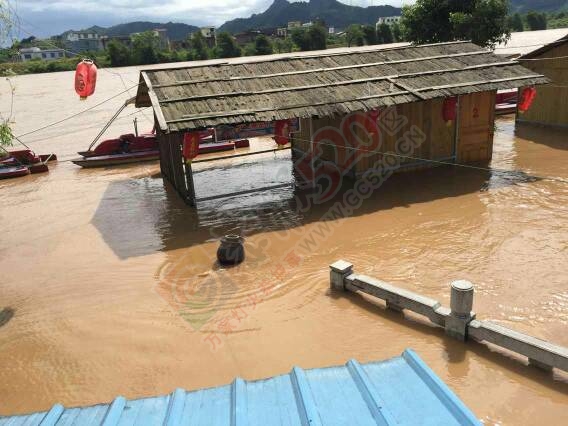 恭城暴雨，水上乐园被淹了178 / 作者:箩筐索 / 帖子ID:115951