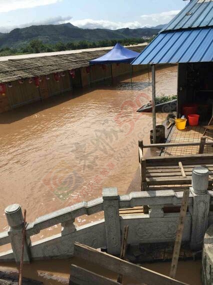 恭城暴雨，水上乐园被淹了646 / 作者:箩筐索 / 帖子ID:115951
