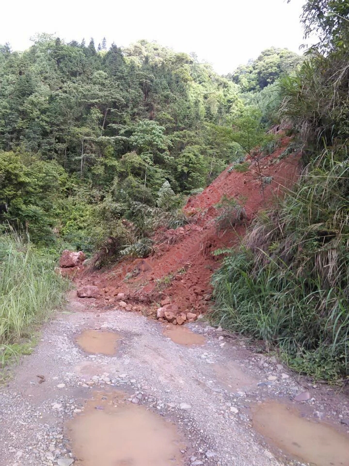 当官的干点实事吧，一个个被遗忘的小村庄（椅子村）240 / 作者:yaoshanxiaoge / 帖子ID:116111