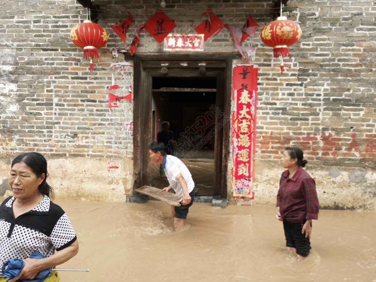 520洪水救灾募捐倡议736 / 作者:恭城蚂蜂 / 帖子ID:116444