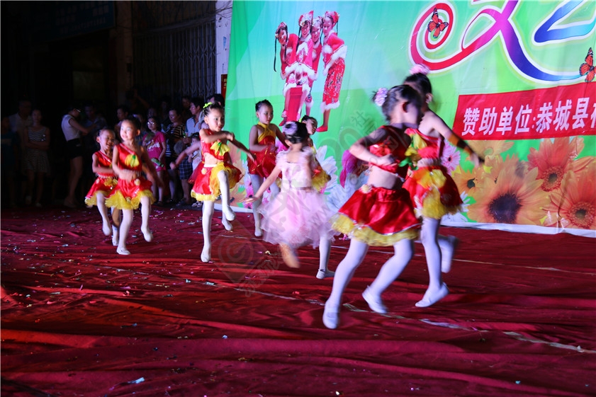 乐乐幼儿园庆六一广场演出531 / 作者:油茶爽神 / 帖子ID:116804