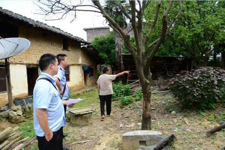 法院到莲花枧头村，就一起四亲兄弟相邻通行纠纷案件进行实地勘察3 / 作者:额外听歌 / 帖子ID:116874