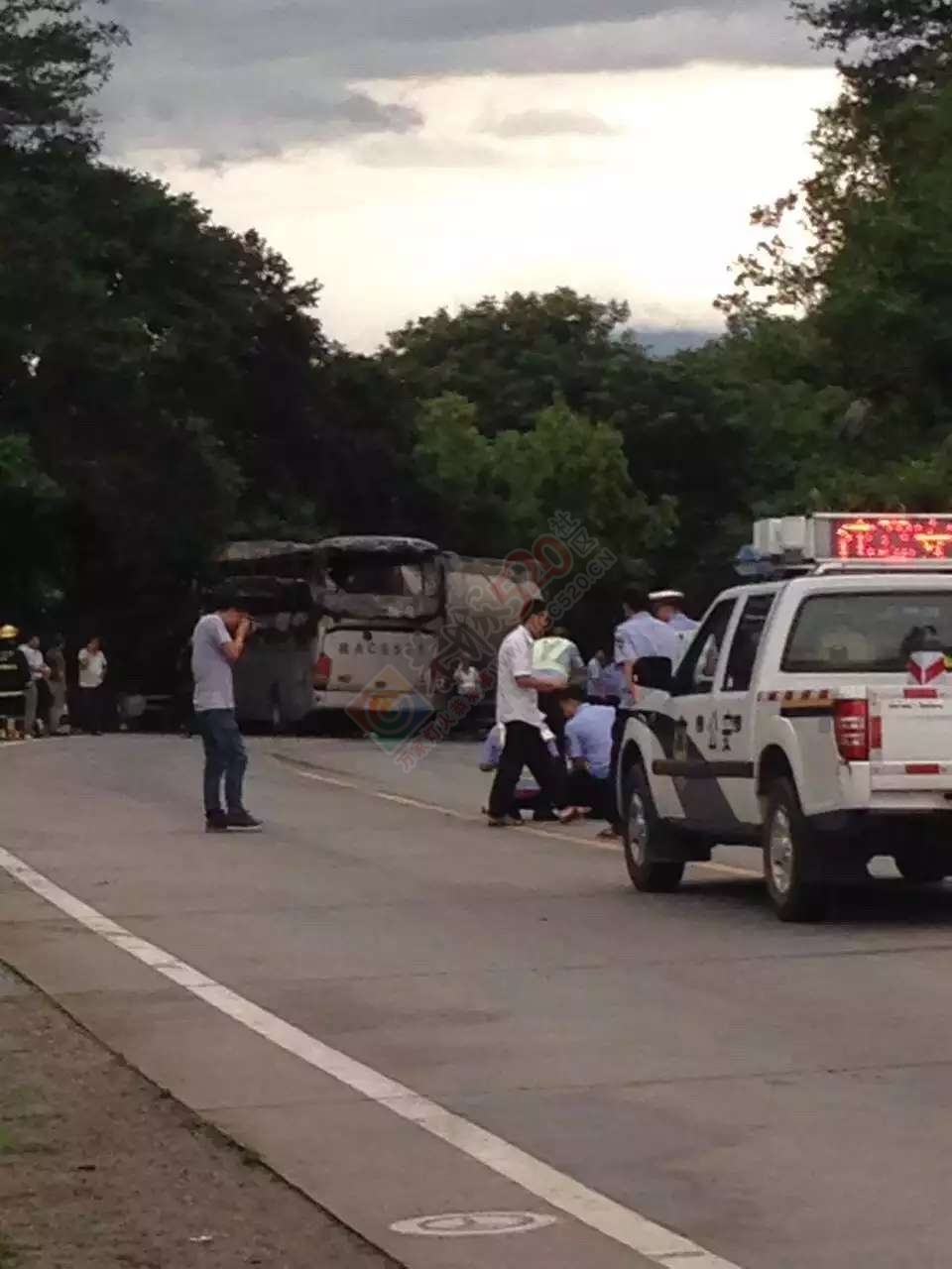 在化育路段发生油罐车火灾904 / 作者:罗少爷 / 帖子ID:117605