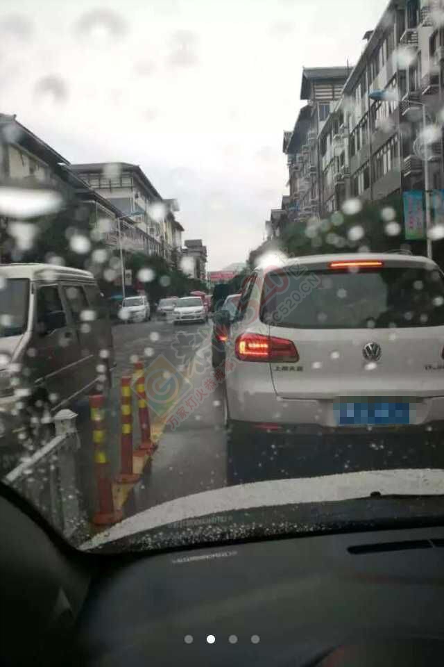 今天红绿灯这一节好堵车，也不知道什么情况817 / 作者:黑白年代 / 帖子ID:117993