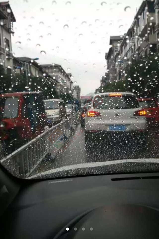 今天红绿灯这一节好堵车，也不知道什么情况719 / 作者:黑白年代 / 帖子ID:117993