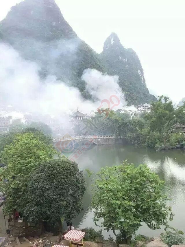 桂林阳朔新西街一栋大楼起火，火势延续达一小时才被扑灭！351 / 作者:箩筐索 / 帖子ID:118029