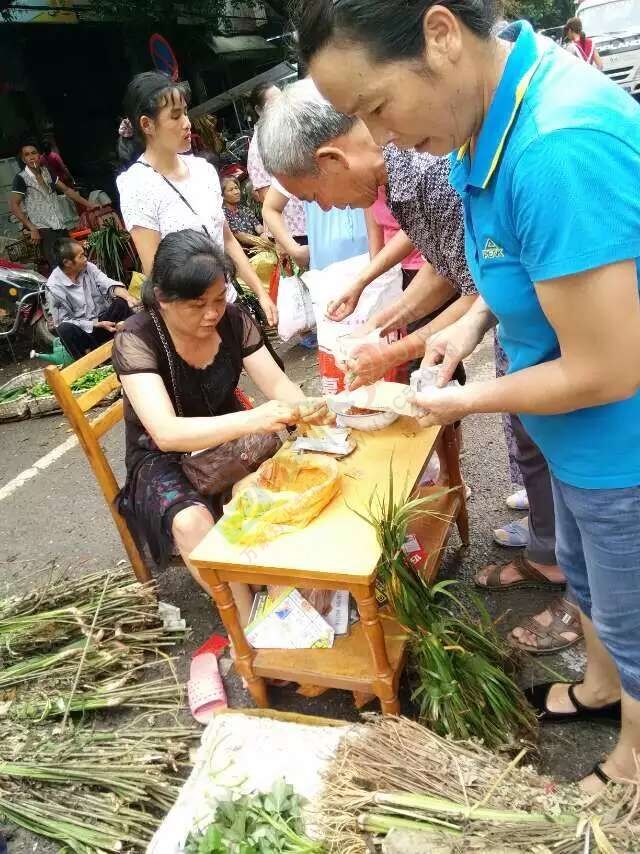 恭城端午药市热闹非凡，瑶医习俗有待发扬光大。205 / 作者:箩筐索 / 帖子ID:118031
