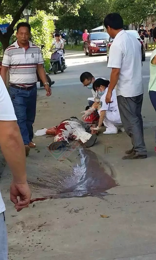 桂林突发！看到桂CA7128快报警！他抢了个三岁小孩，并把家长捅死了！416 / 作者:红通通 / 帖子ID:118189