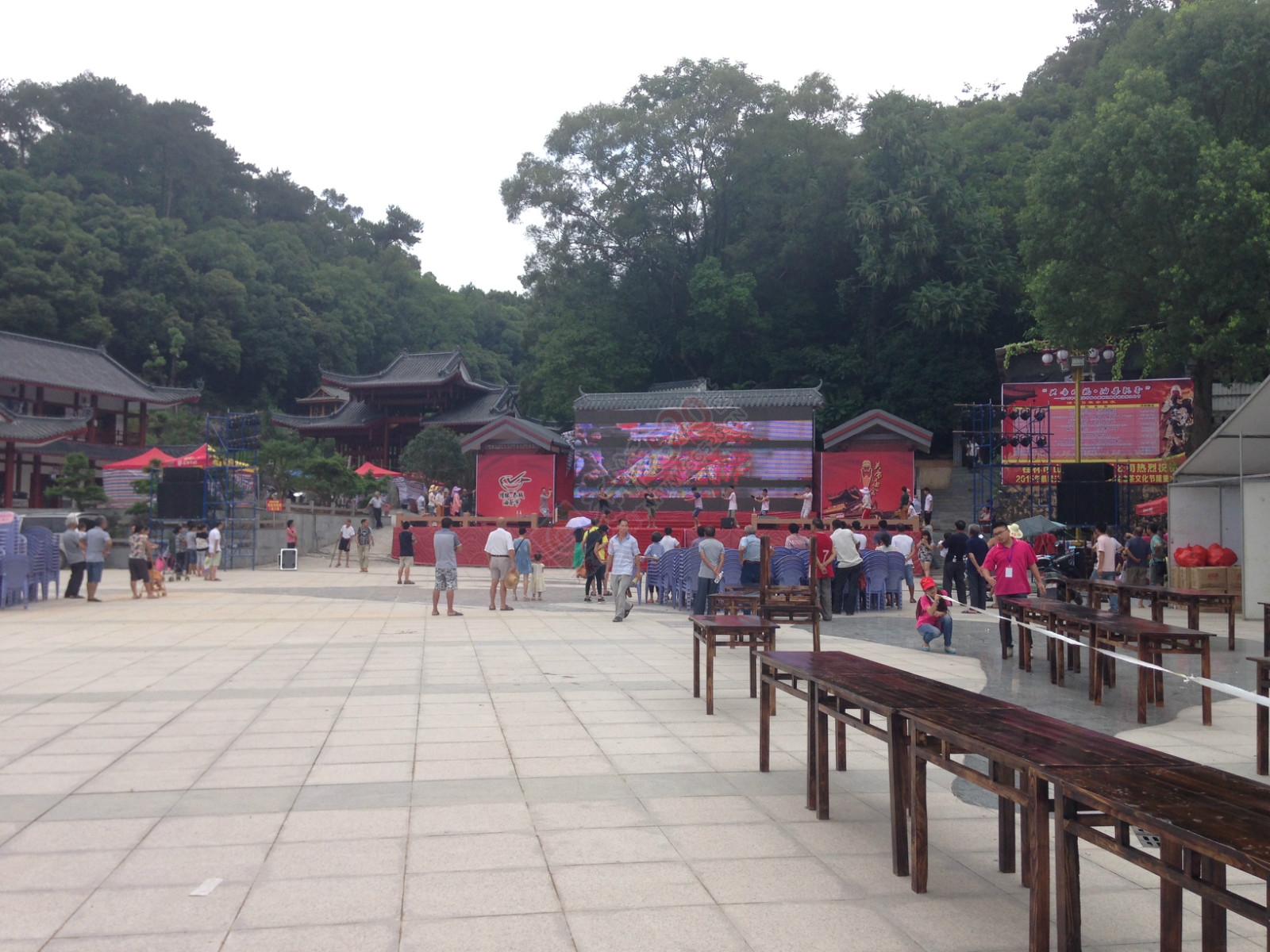恭城文物广场正在排练表演287 / 作者:古建灵韵 / 帖子ID:118249