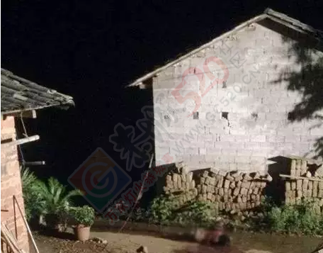 昨天晚上８点多钟，嘉会乡下楼村一女子在家门口被人杀335 / 作者:红通通 / 帖子ID:118570