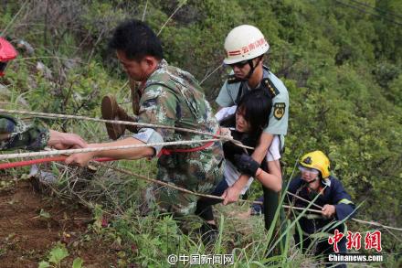 丽江一客车翻下149米山崖 3死16伤688 / 作者:花开似花落、 / 帖子ID:119468