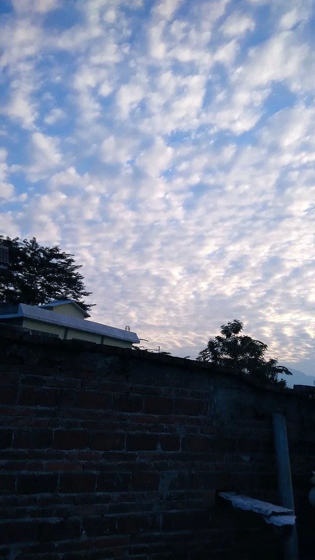 清晨云彩765 / 作者:←￠华◥眚☆ / 帖子ID:120087