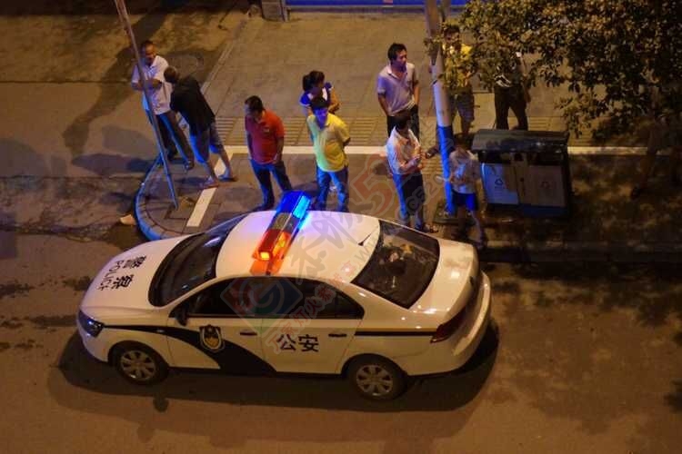 昨晚11点左右，中医院出来的马路上发生车祸768 / 作者:社区小编 / 帖子ID:120785