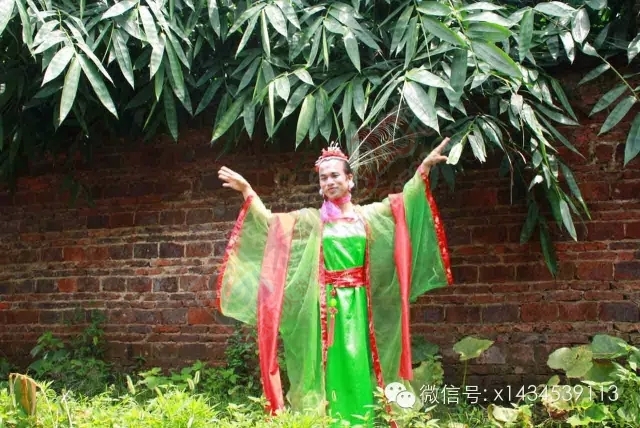 “恋物癖”？男子喜跳女人舞？ 有位“伪娘”擅长女人舞158 / 作者:红通通 / 帖子ID:121037