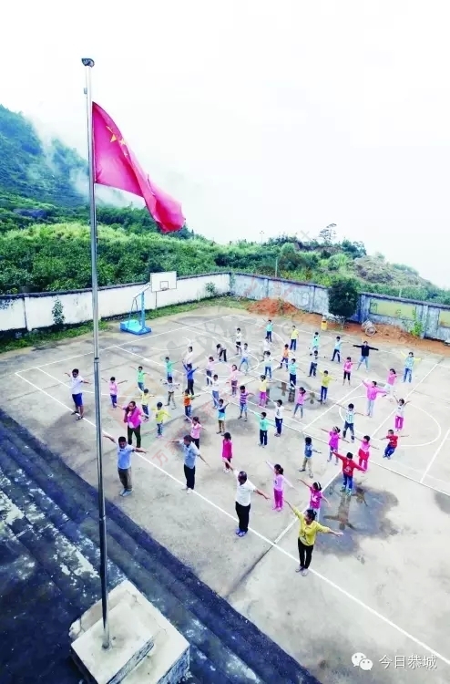 两代“校长”，一个传承250 / 作者:社区小编 / 帖子ID:121233