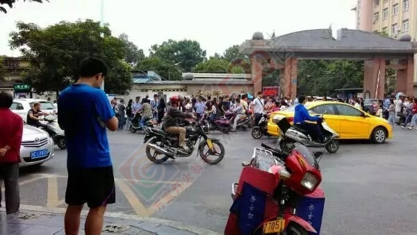 “广西师大还我女儿”，今天三里店师大门口被包围了，什么情况？481 / 作者:额外听歌 / 帖子ID:121439