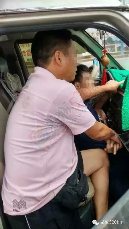 恭城街：豆子鬼偷东西偷到警察蜀黍的车上了，当场被逮现行！467 / 作者:社区小编 / 帖子ID:127466