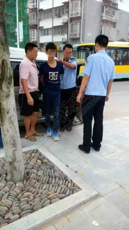 恭城街：豆子鬼偷东西偷到警察蜀黍的车上了，当场被逮现行！37 / 作者:社区小编 / 帖子ID:127466