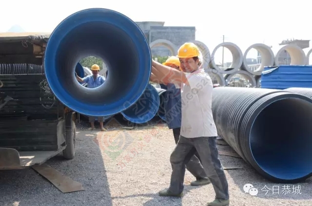 图片故事：记住在高温下、在泥泞中的他们！643 / 作者:风油精 / 帖子ID:127992