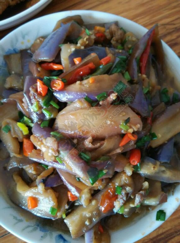 是妈妈的菜和零食把我养成了一个100斤的小胖子897 / 作者:太天真 / 帖子ID:128020
