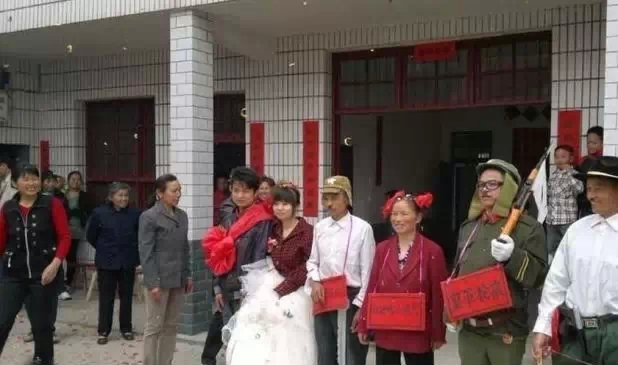 新郎被整得辣么惨！我们在恭城结个婚容易吗！？769 / 作者:火星娃崽 / 帖子ID:128280