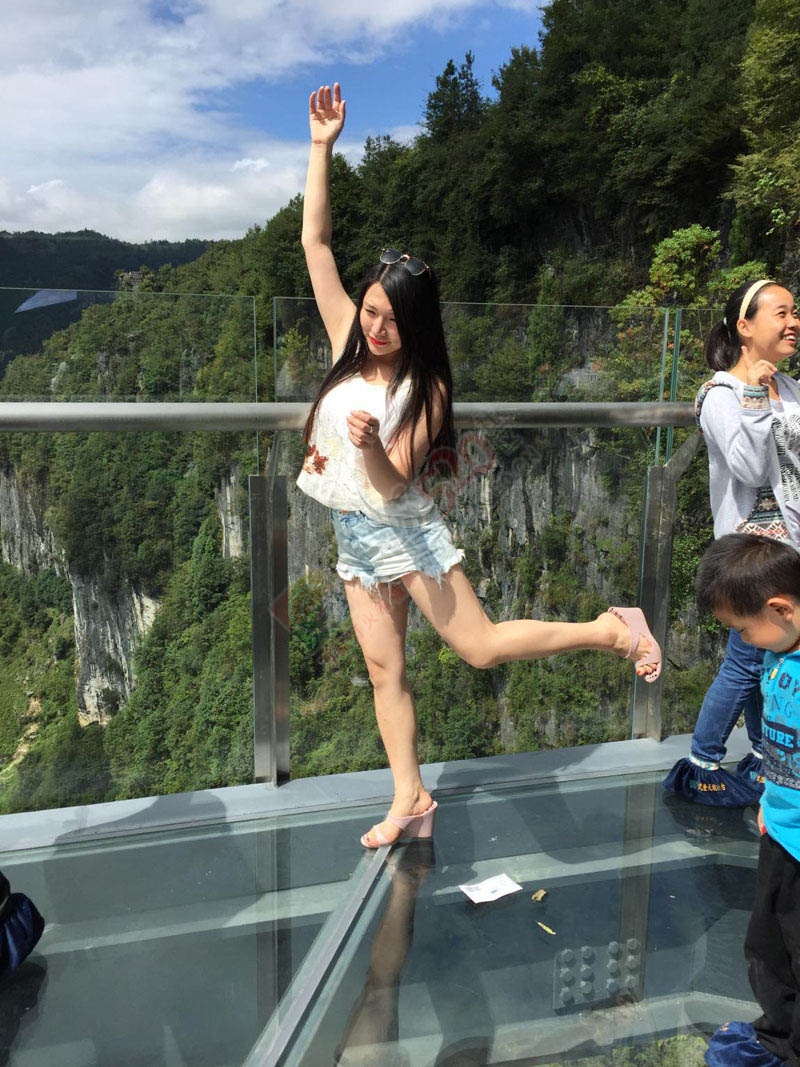 分享十一重庆武隆旅游美女图片 单身男的福音（8P）3 / 作者:夏爱之梦 / 帖子ID:128343