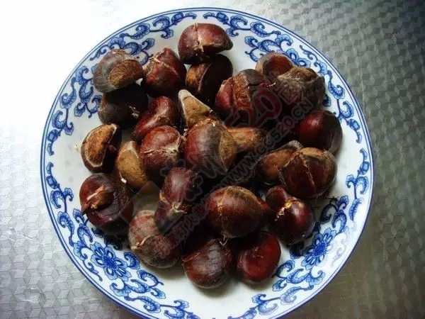 吃货们注意啦！街头热卖的开口糖炒栗子可能有猫腻！565 / 作者:太天真 / 帖子ID:128379