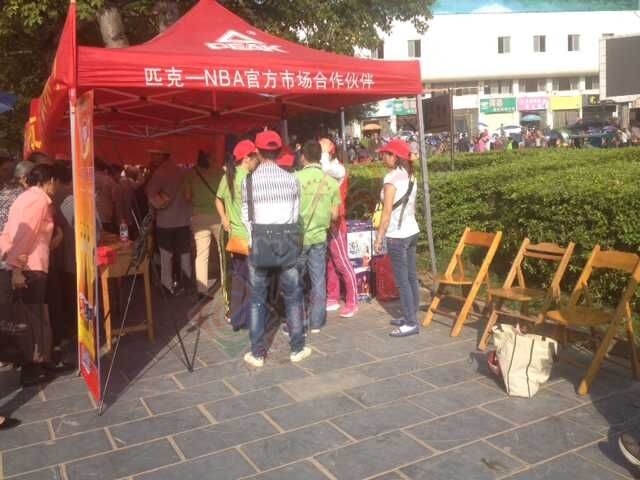 今天广场好热闹啊，祝全县的老人们重阳节快乐272 / 作者:桂花糕 / 帖子ID:128619