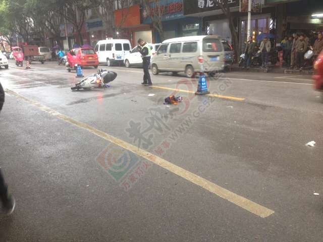 城中西路又见车祸524 / 作者:thkfh / 帖子ID:159473