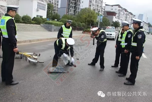 恭城交警大队开展2015年道路交通肇事逃逸案件查缉模拟演练198 / 作者:风油精 / 帖子ID:159742