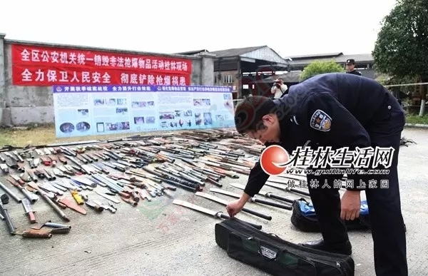 桂林800多名警察出动端贼窝，堪比港匪片！！985 / 作者:该做的事情 / 帖子ID:160332