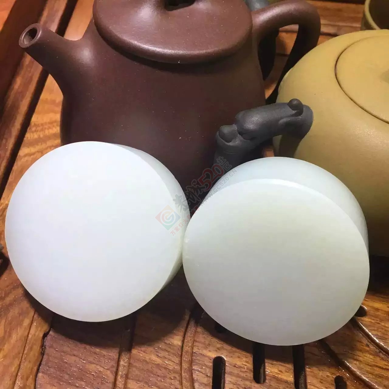出手两个和田羊脂玉镯子芯903 / 作者:发如雪 / 帖子ID:160623
