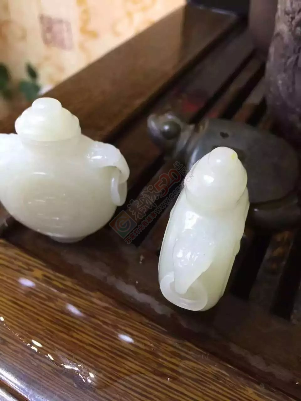 出手和田白玉籽料鼻烟壶一对875 / 作者:发如雪 / 帖子ID:160678