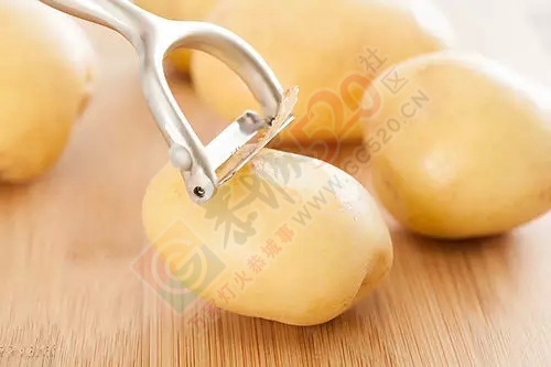 冬天手干裂了怎么办？这么好的方法早该拿出来了！5 / 作者:人艰不拆 / 帖子ID:161400