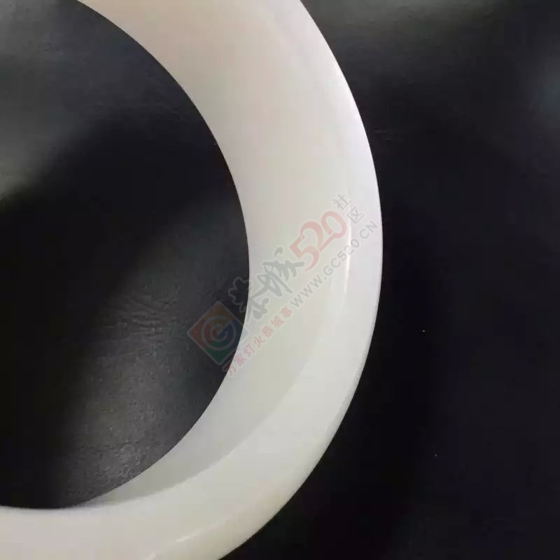 出手和田羊脂白玉籽料手镯652 / 作者:发如雪 / 帖子ID:161853