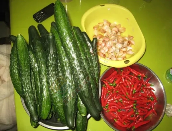 学着这样腌黄瓜，味道比肉还好吃！爽284 / 作者:爱生活爱美食 / 帖子ID:162434