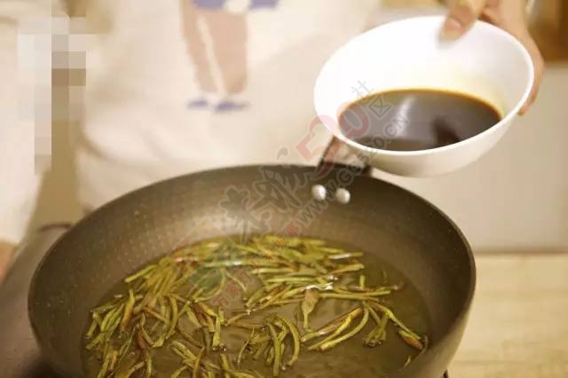 最近很火的绝妙面条做法，食材朴实意想不到110 / 作者:认错认怂不认输 / 帖子ID:163008