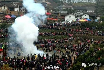 赏千年的瑶族抢花炮民俗—2月21日恭城三江石口村将举办传统花炮节96 / 作者:脚踏实地 / 帖子ID:163641