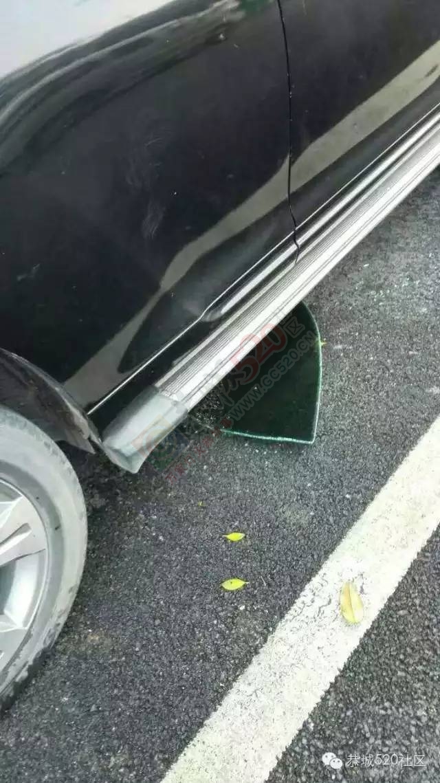 恭城滨江苑昨夜多台小车车窗被砸，车内财物被洗劫！815 / 作者:深秋的落叶 / 帖子ID:163707