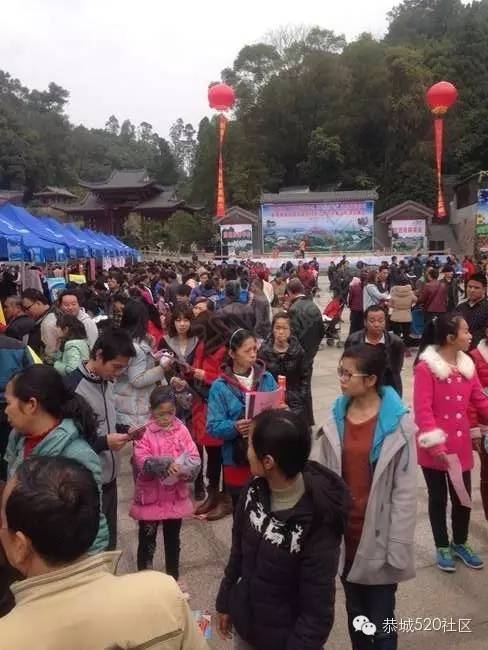 县文武广场举办农村劳动力转移招聘会350 / 作者:深秋的落叶 / 帖子ID:163708