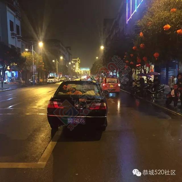 防疫站红绿灯护栏又遭殃965 / 作者:深秋的落叶 / 帖子ID:163809