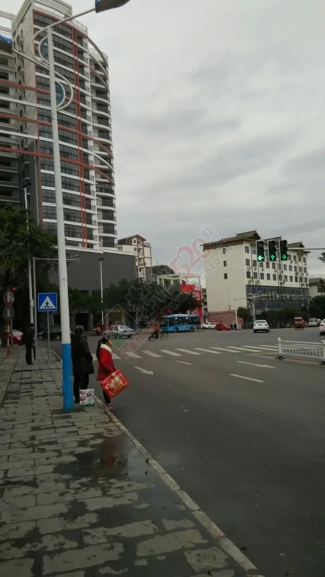 恭城什么时候才能正确的设置好这几个红绿灯699 / 作者:←￠华◥眚☆ / 帖子ID:164061