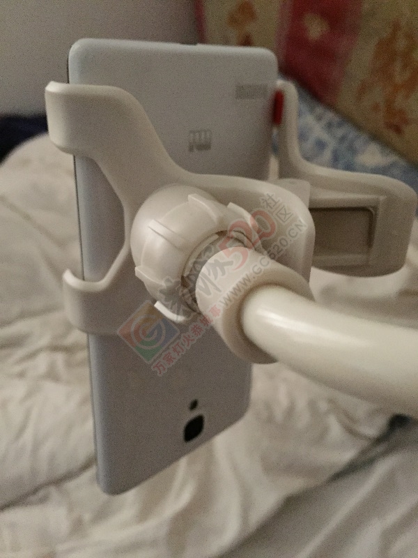 卖两个智能手机764 / 作者:正德禅心 / 帖子ID:164425