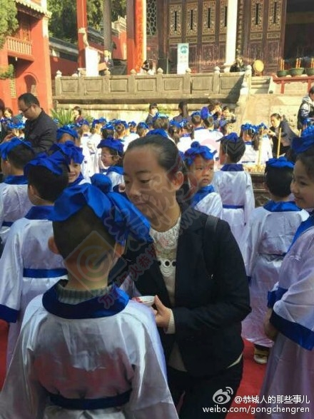 现在恭城的小学生真会玩，开学搞个那么隆重又传统的仪式203 / 作者:逢时 / 帖子ID:164444