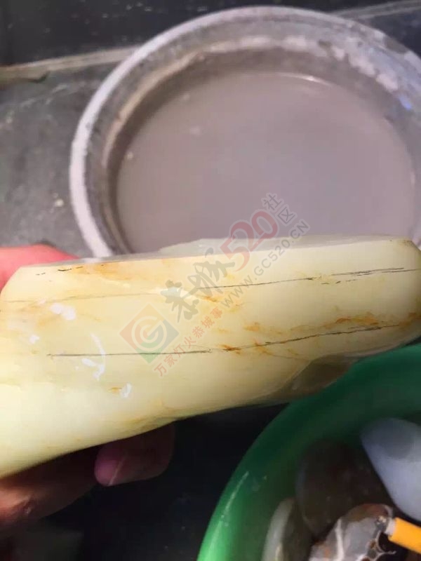 出手和田籽料挂件牌子477 / 作者:发如雪 / 帖子ID:164494