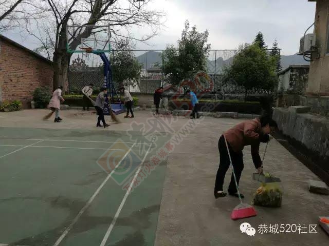 恭城县疾控中心展开“清洁家园，灭蚊防病”清扫活动。485 / 作者:深秋的落叶 / 帖子ID:164829